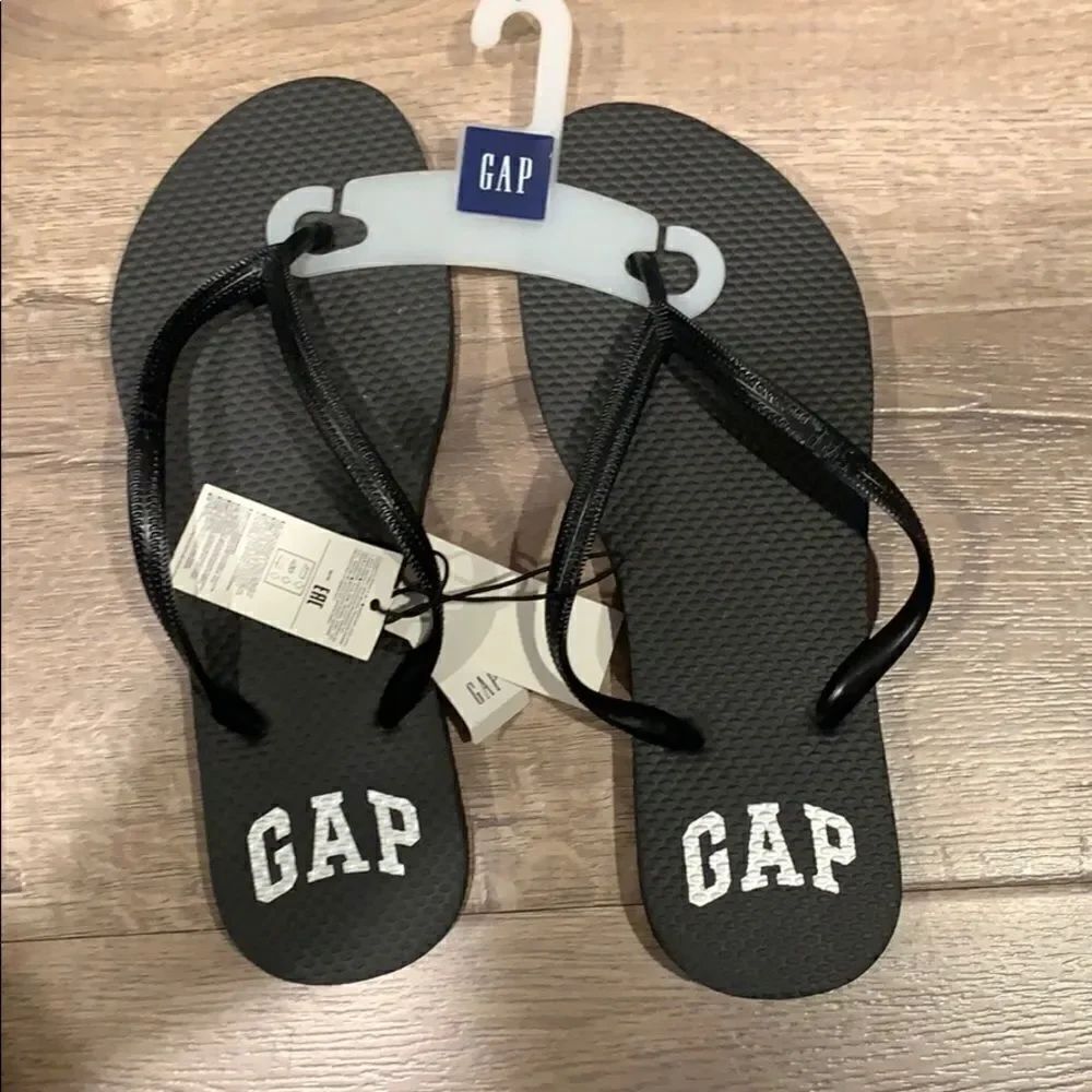 ❌1 hr sale ❌GAP flip-flop